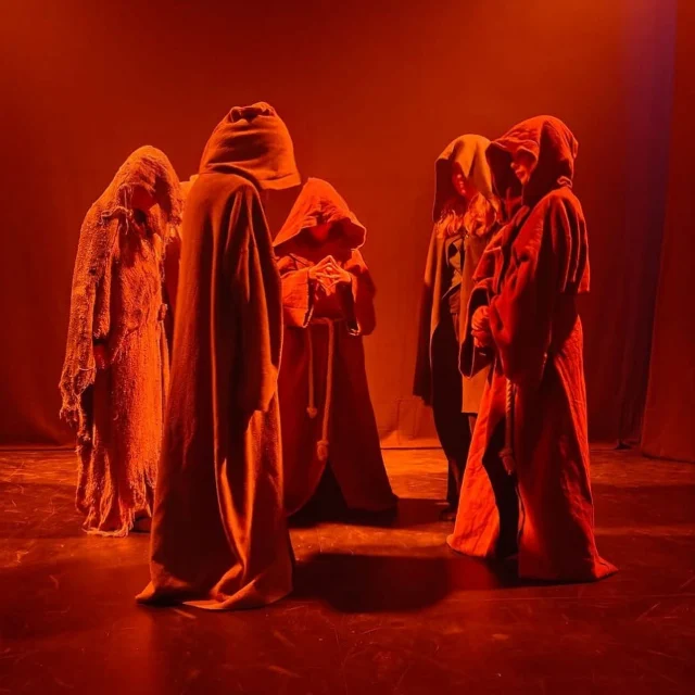 Tilbageblik på Teaterfestivalen Sceneklar. Her opføres stykket “Hemmelighedernes Børnehjem”

#teaterfestival #sceneklar #kulturskolenskanderborg